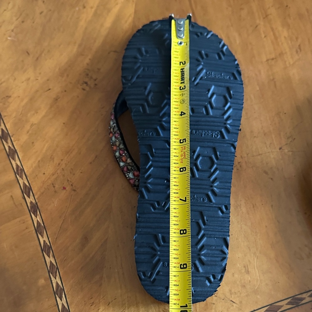 Skechers Women’s Black Flip Flop Sandals with Multicolor Beaded Straps - Picture 7 of 8